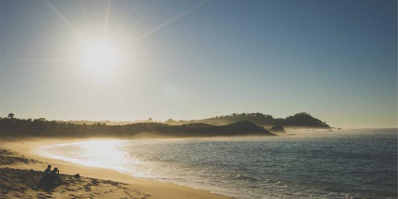 创意设计新范式：哈基米工作室如何构建赛博朋克世界的跨媒介叙事生态