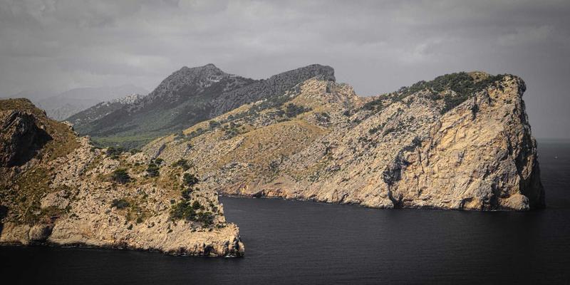 哈基马工作室2:以创意设计与多媒体制作重塑UI/UX体验新边界