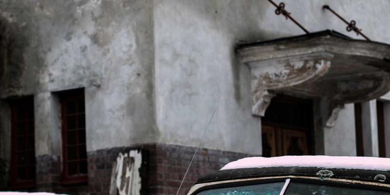 解码未来：哈基米工作室如何通过UI/UX、品牌设计与3D动画构建赛博朋克视觉词典