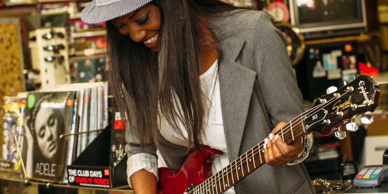 赛博朋克UI/UX设计：解码哈基马工作室的交互美学与功能融合之道