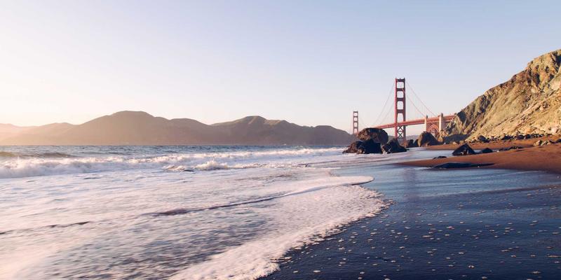 赛博朋克场景如何炼成？哈基马工作室的3D动画与多媒体制作心法